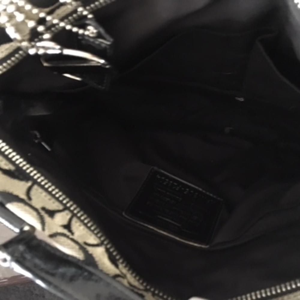 Coach - Picture 2 of 8